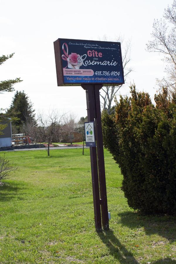 Gîte Chez Rosemarie Le Le Bic Extérieur photo