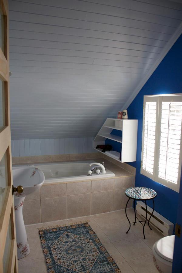 Gîte Chez Rosemarie Le Le Bic Extérieur photo